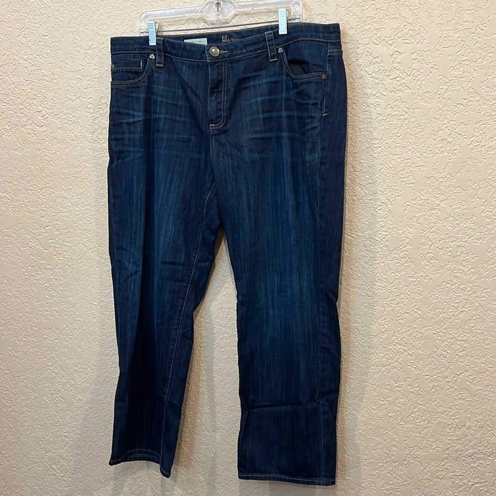Kit Catherine Boyfriend Jean dark wash Size 20W Plus Size.